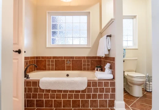 Master Bath 1 Ceres Cottage Pinehurst USA